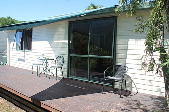 Falcon Cabin deck